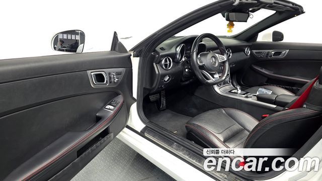 Mercedes-Benz SLC-Class (R172) SLC200 2017 — фото 10
