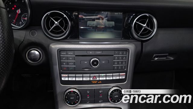 Mercedes-Benz SLC-Class (R172) SLC200 2017 — фото 15