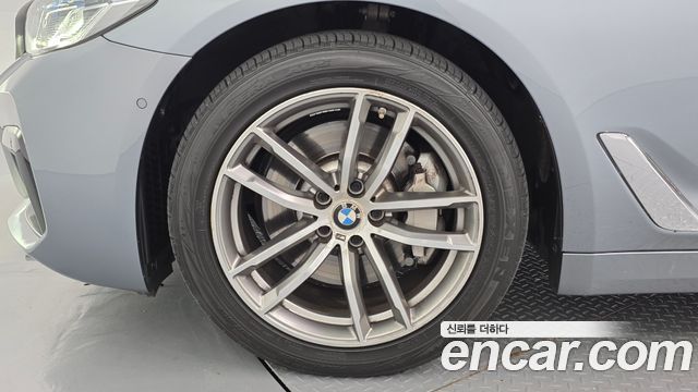 BMW 5 Series (G30) 530i xDrive Luxury Plus 2018 — фото 5
