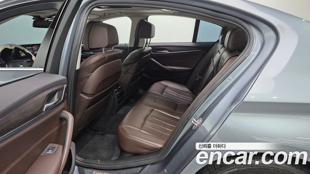 BMW 5 Series (G30) 530i xDrive Luxury Plus 2018 — фото 11