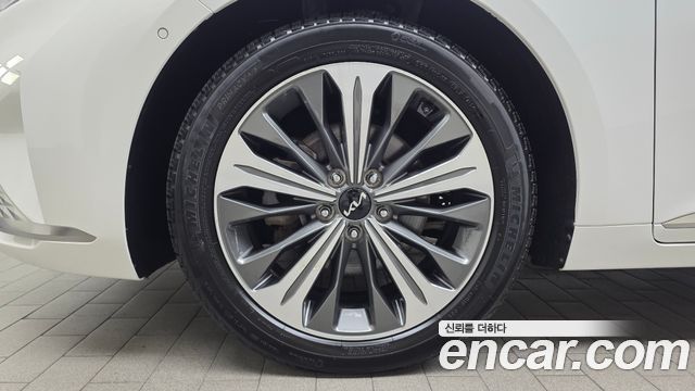 Kia K8 Hybrid Signature 2023 — фото 5