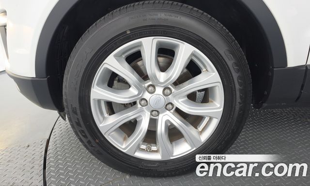 Land Rover Range Rover Evoque 2.0 TD4 SE 2019 — фото 5