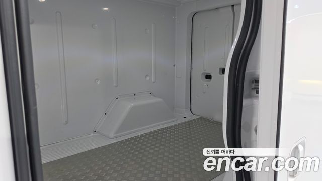 Hyundai ST1 Cargo Freezer Container Premium 2025 — фото 12