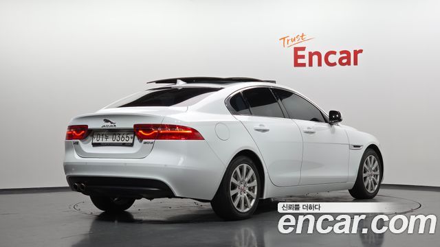 Jaguar XE 20d Prestige 2016 — фото 2