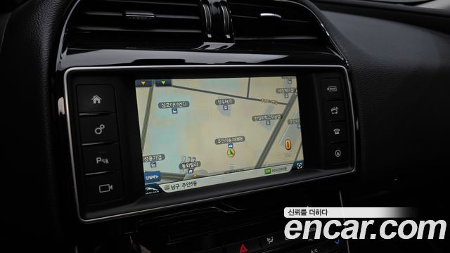 Jaguar XE 20d Prestige 2016 — фото 14