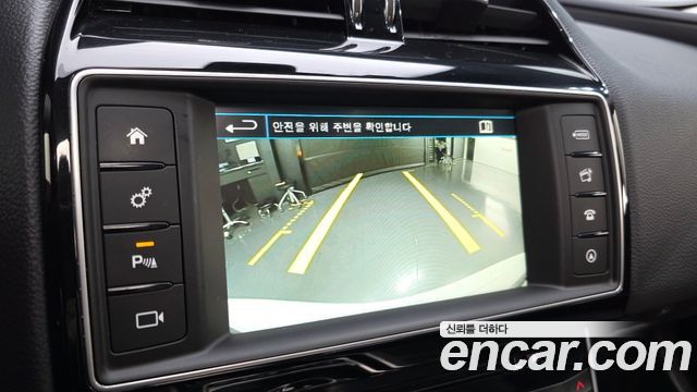 Jaguar XE 20d Prestige 2016 — фото 15