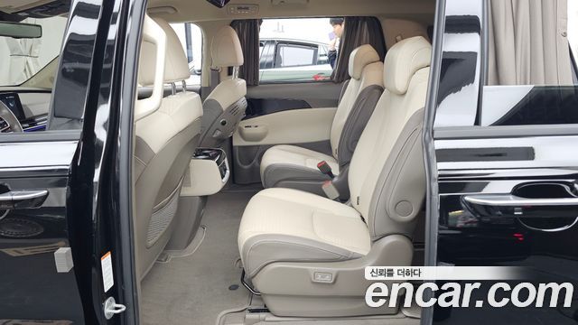 Kia Carnival (IV) Gasoline 9-Seater Hi Limousine Signature 2025 — фото 26