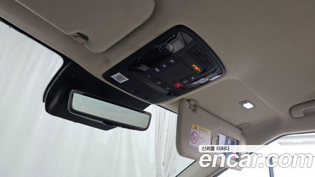 Kia Carnival (IV) Gasoline 9-Seater Hi Limousine Signature 2025 — фото 28