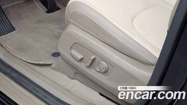 Kia Carnival (IV) Gasoline 9-Seater Hi Limousine Signature 2025 — фото 31