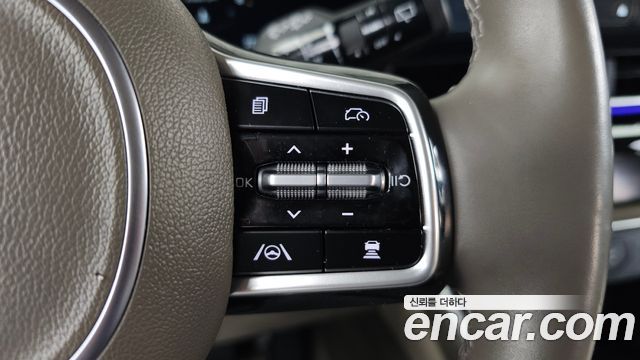 Kia Carnival (IV) Gasoline 9-Seater Hi Limousine Signature 2025 — фото 32