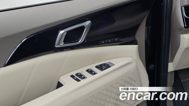 Kia Carnival (IV) Gasoline 9-Seater Hi Limousine Signature 2025 — фото 36