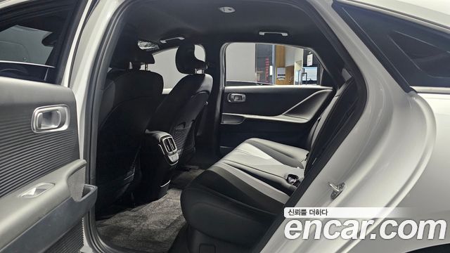 Hyundai Ioniq 6 Standard E-Value+ 2025 — фото 12