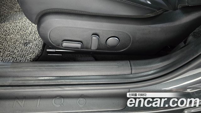 Hyundai Ioniq 6 Standard E-Value+ 2025 — фото 28