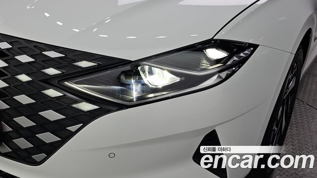 Hyundai Grandeur Hybrid (IG) Le Blanc 2023 — фото 22