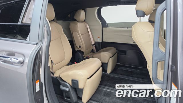 Toyota Sienna (IV) 2.5 Hybrid AWD 2024 — фото 11