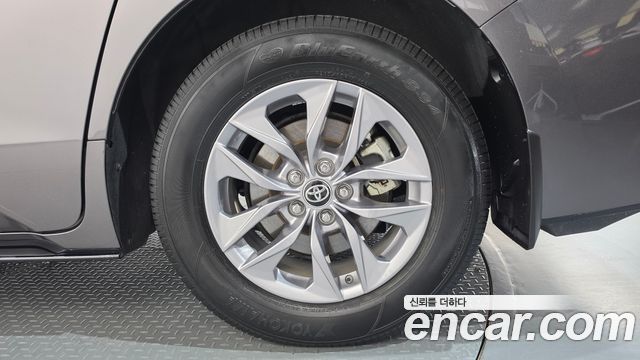 Toyota Sienna (IV) 2.5 Hybrid AWD 2024 — фото 21
