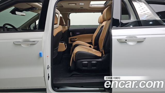 Kia Carnival (IV) Gasoline 7-Seater Signature 2023 — фото 26
