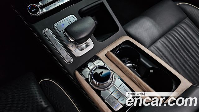 Genesis G90 3.8 AWD Prestige 2019 — фото 9
