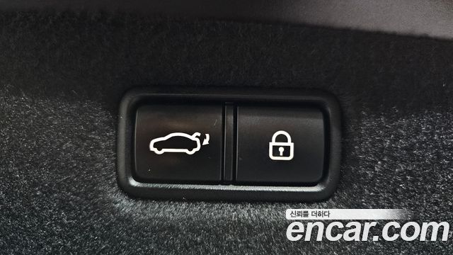 Genesis G90 3.8 AWD Prestige 2019 — фото 20