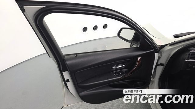BMW 3 Series (F30) 320d 2013 — фото 24