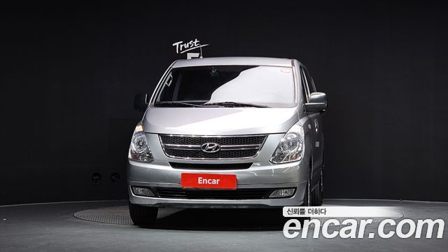 Hyundai Grand Starex 5-Seater VAN CVX Luxury 2011 — фото 3
