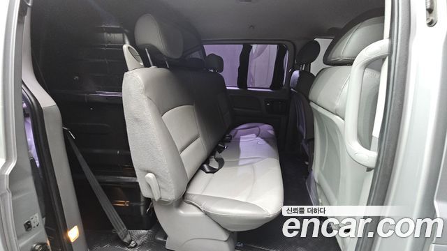 Hyundai Grand Starex 5-Seater VAN CVX Luxury 2011 — фото 11