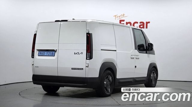 Kia PV5 Cargo Long Long Range Basic 2026 — фото 2