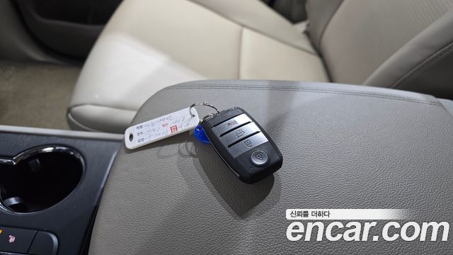 Kia Carnival 9-Seater Luxury 2019 — фото 15