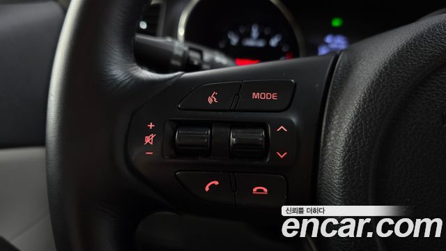 Kia Carnival 9-Seater Luxury 2019 — фото 17