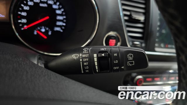 Kia Carnival 9-Seater Luxury 2019 — фото 20