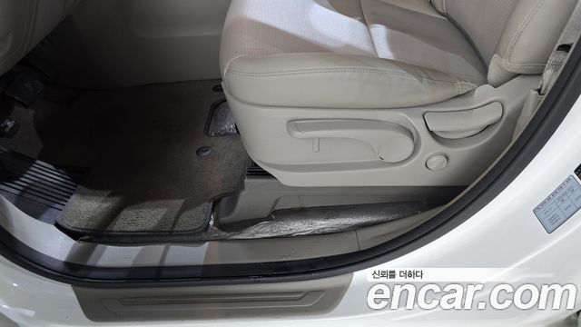 Kia Carnival 9-Seater Luxury 2019 — фото 28
