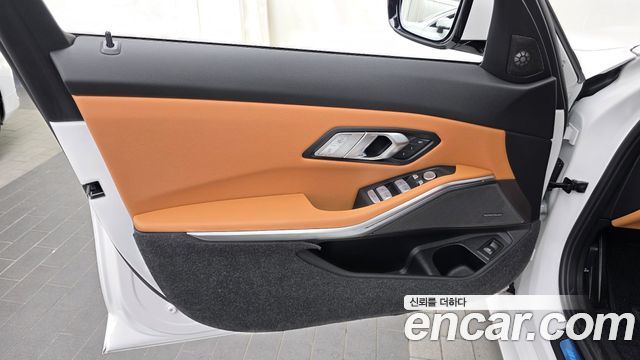 BMW 3 Series (G20) 320i M Sport 2025 — фото 30