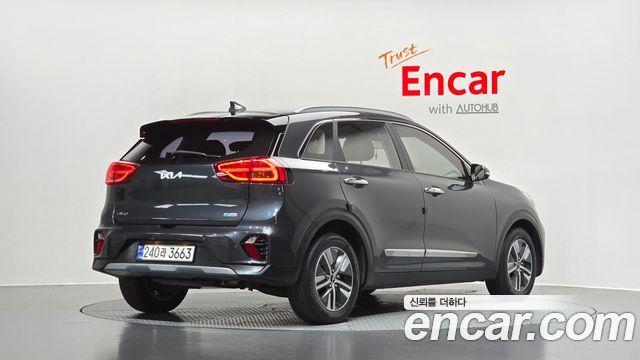 Kia Niro 1.6 HEV Prestige 2022 — фото 2