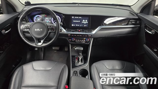 Kia Niro 1.6 HEV Prestige 2022 — фото 7