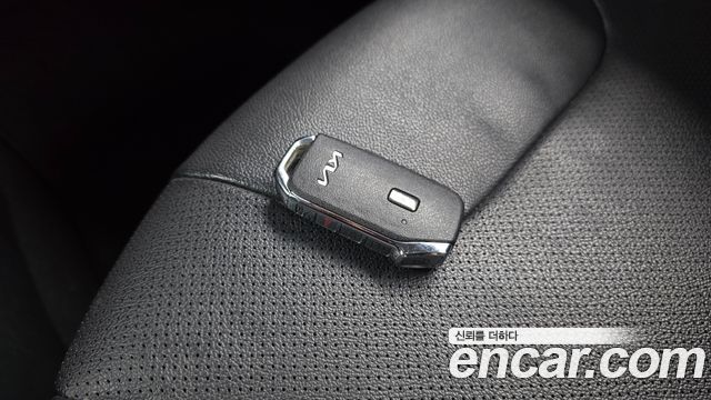 Kia Niro 1.6 HEV Prestige 2022 — фото 15