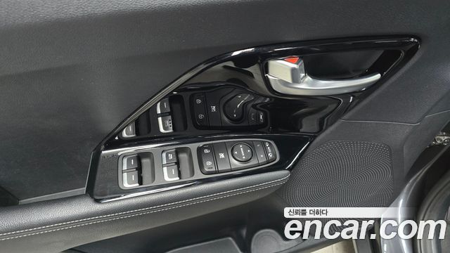 Kia Niro 1.6 HEV Prestige 2022 — фото 17
