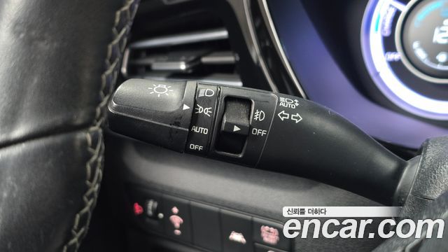 Kia Niro 1.6 HEV Prestige 2022 — фото 19