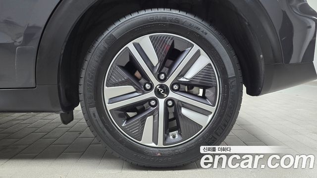 Kia Niro 1.6 HEV Prestige 2022 — фото 21