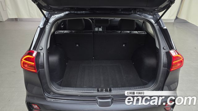 Kia Niro 1.6 HEV Prestige 2022 — фото 27