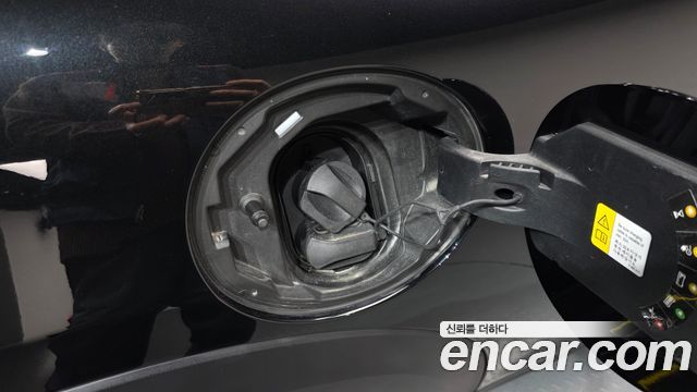 MINI Cooper Electric SE Electric 3rd 2023 — фото 34