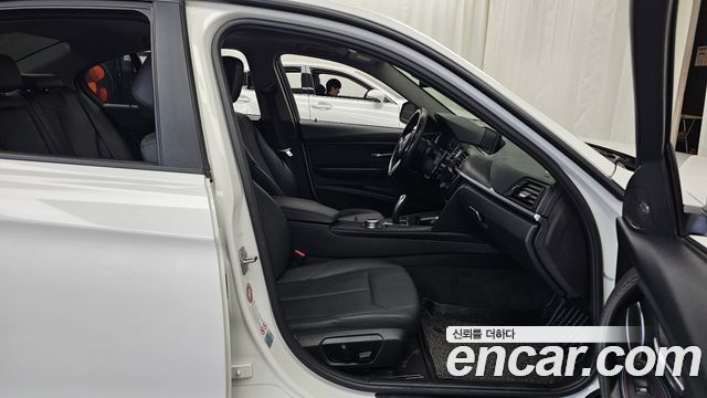 BMW 3 Series (F30) 320i 2014 — фото 11