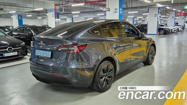 Tesla Model Y RWD 2024 — фото 4