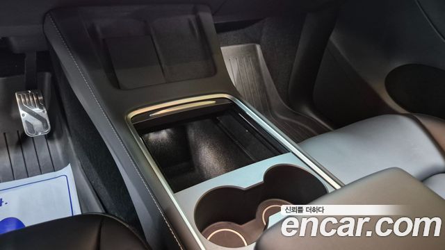 Tesla Model Y RWD 2024 — фото 23
