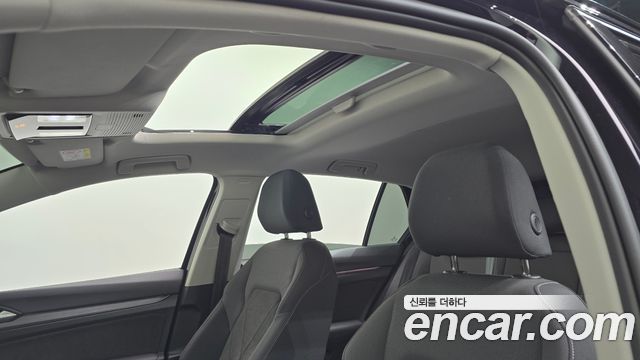 Volkswagen Golf (VIII) 2.0 TDI Prestige 2023 — фото 17