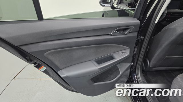 Volkswagen Golf (VIII) 2.0 TDI Prestige 2023 — фото 25