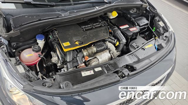 Peugeot 2008 1.6 BlueHDi Allure 2017 — фото 6
