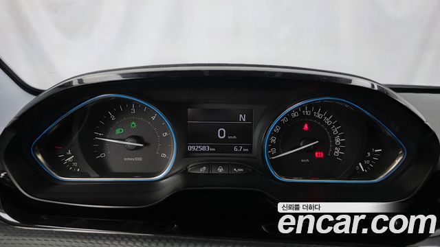 Peugeot 2008 1.6 BlueHDi Allure 2017 — фото 8
