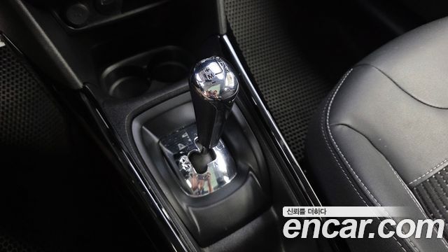 Peugeot 2008 1.6 BlueHDi Allure 2017 — фото 9