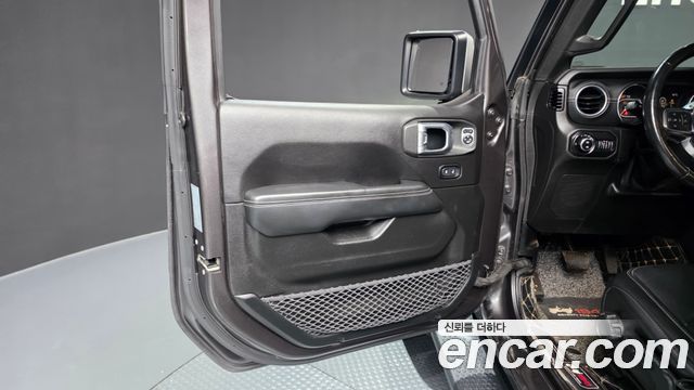 Jeep Wrangler (JL) 2.0 Overland 4Door 2019 — фото 24