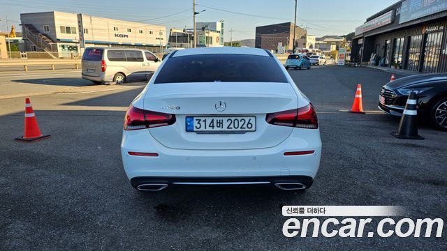 Mercedes-Benz A-Class (W177) A220 Sedan 2023 — фото 5